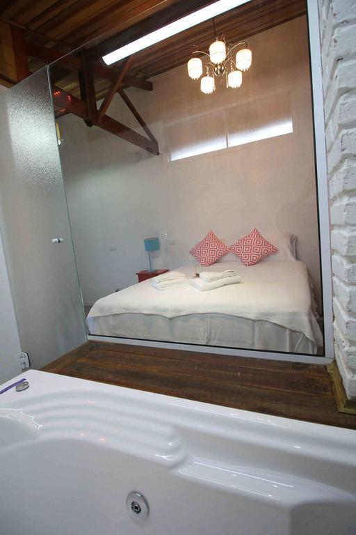 Chacara Ando Bed And Breakfast Агуас-ди-Санта-Барбара Экстерьер фото